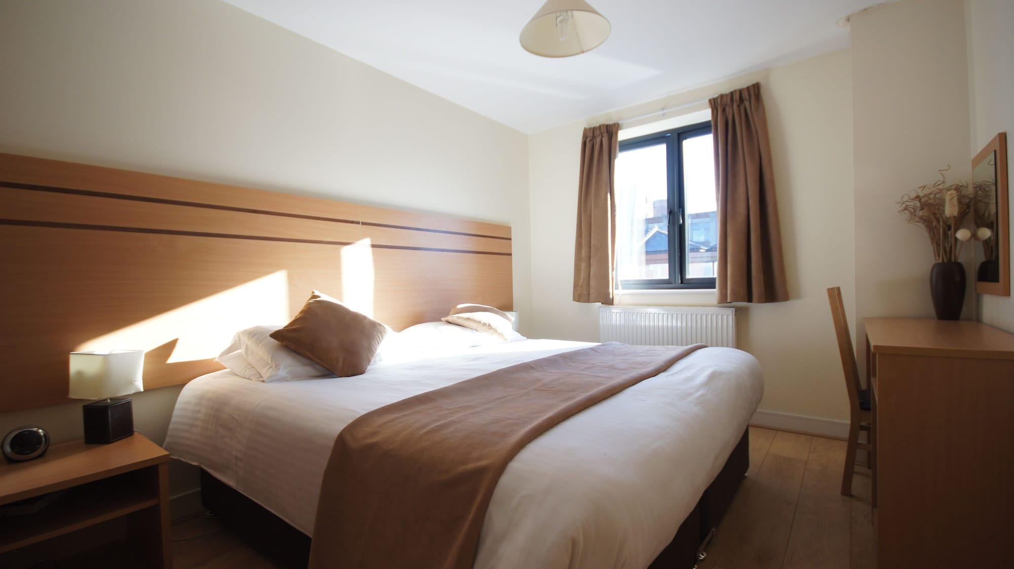 Crompton Court Apartments London Exteriör bild