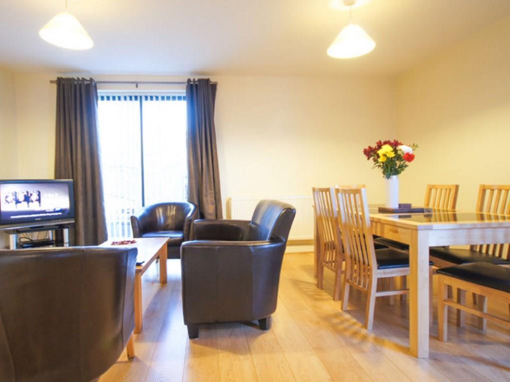 Crompton Court Apartments London Exteriör bild