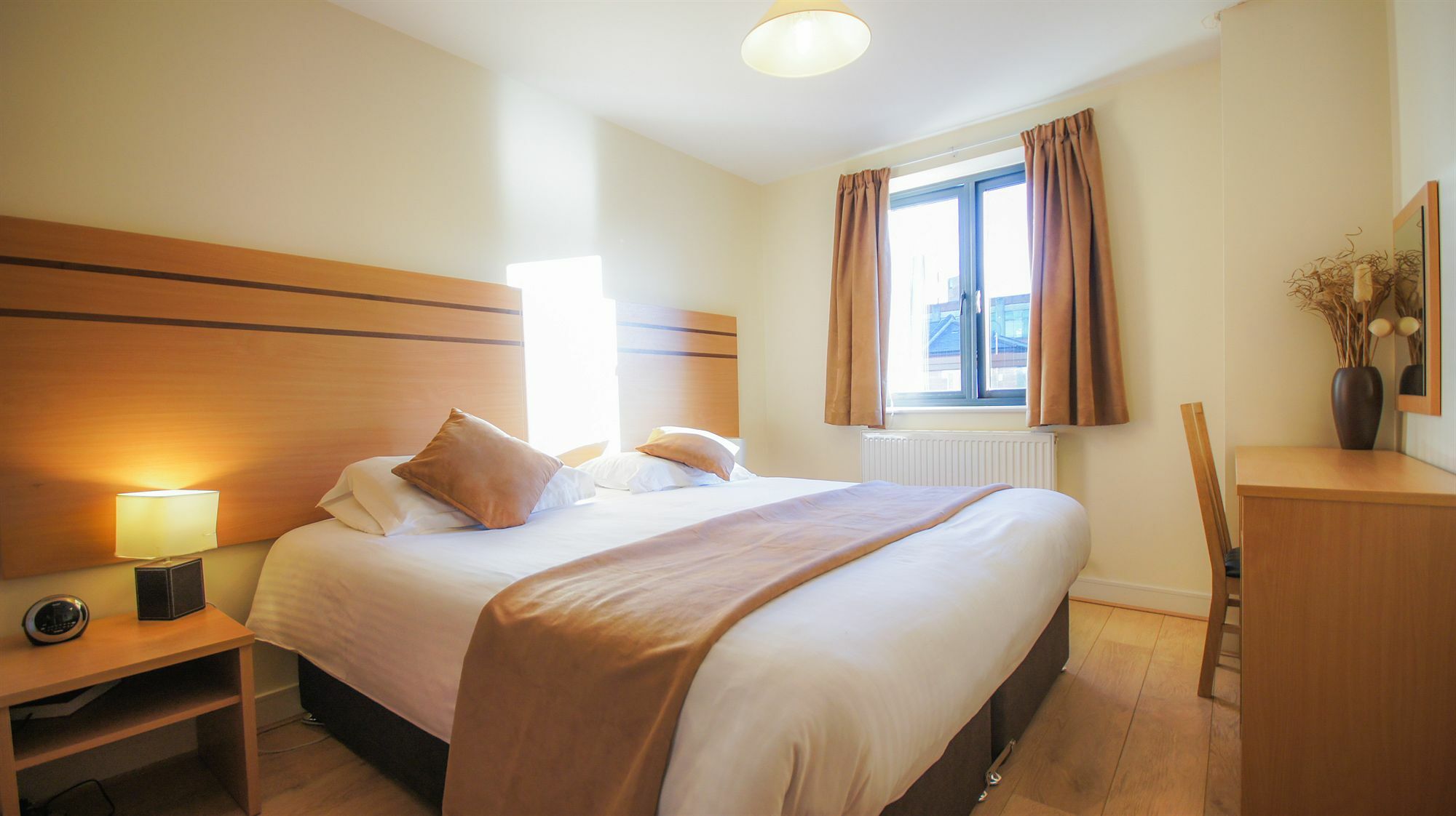 Crompton Court Apartments London Exteriör bild